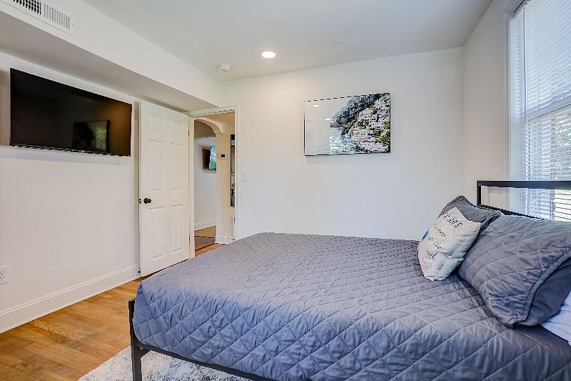 Furnished Finder property 452399_1 photo 10