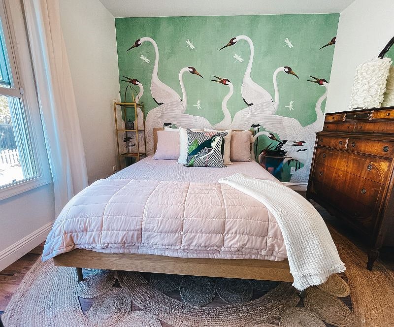 Primary bedroom with queen size bed. All linens included. Casper mattress and Cozy Earth linens. 