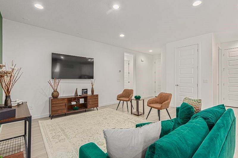 Furnished Finder property 452456_1 photo 3