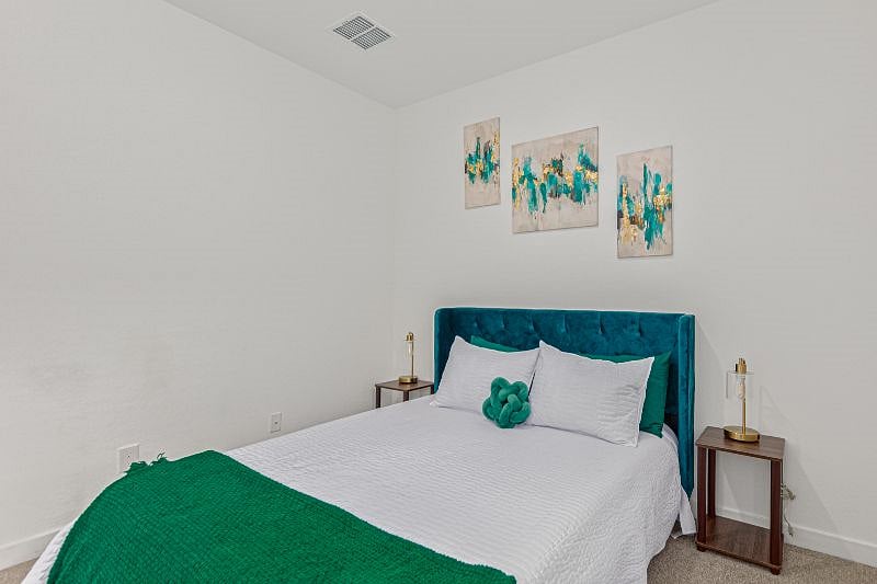 Furnished Finder property 452456_1 photo 17
