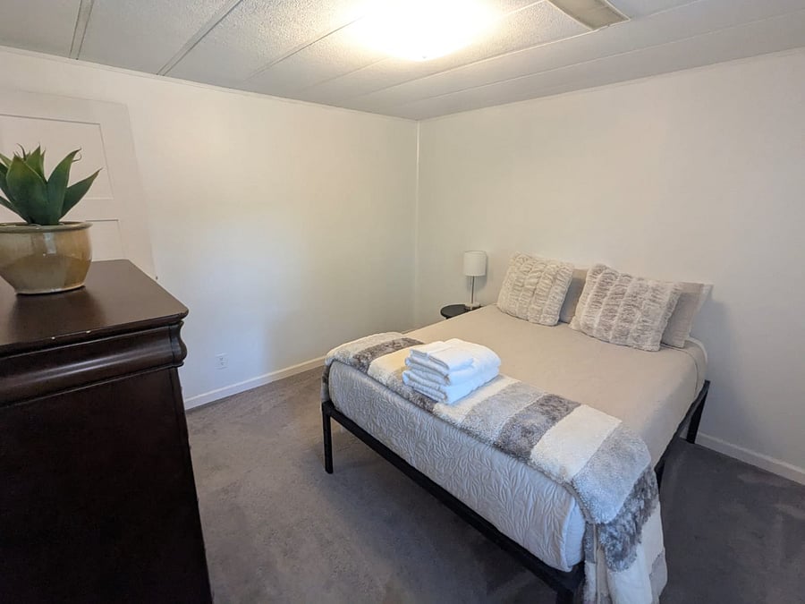 Furnished Finder property 452466_1 photo 13