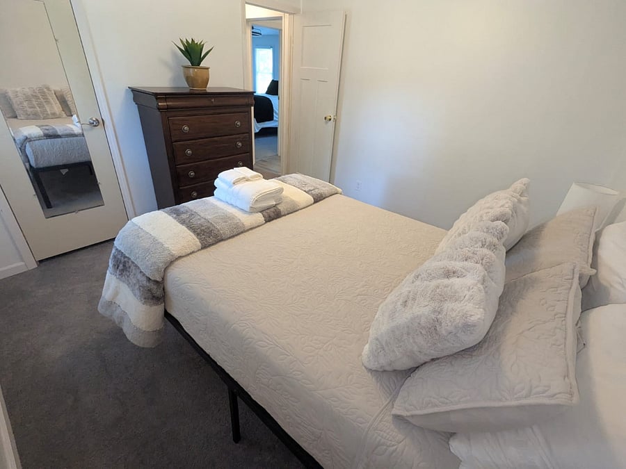 Furnished Finder property 452466_1 photo 12
