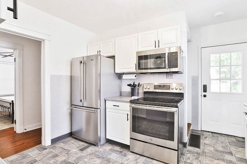 Furnished Finder property 452517_1 photo 11