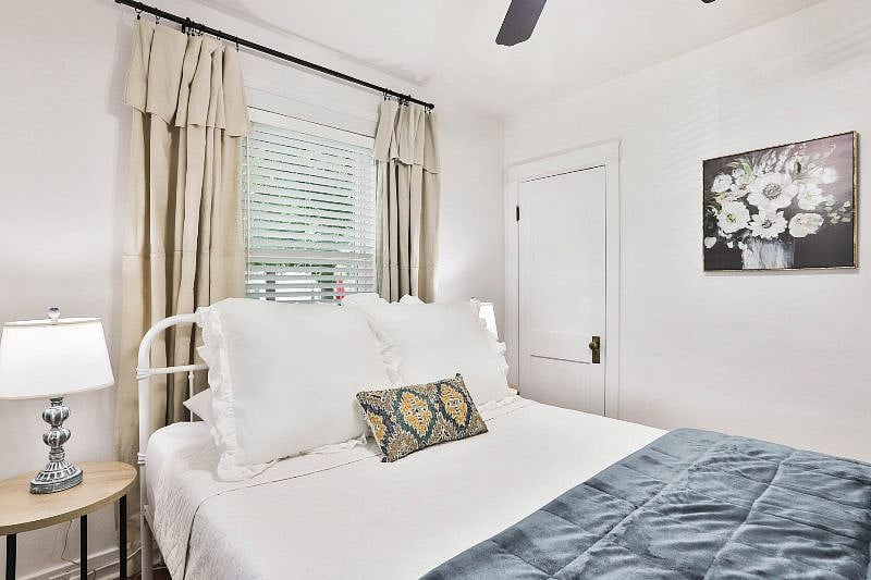 Furnished Finder property 452517_1 photo 22