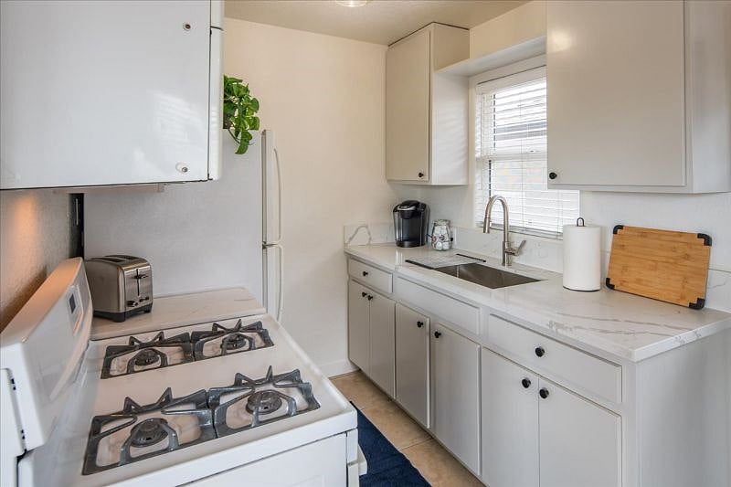 Furnished Finder property 452542_1 photo 5