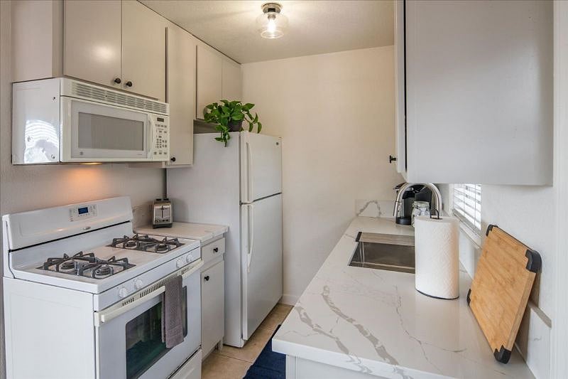 Furnished Finder property 452542_1 photo 8