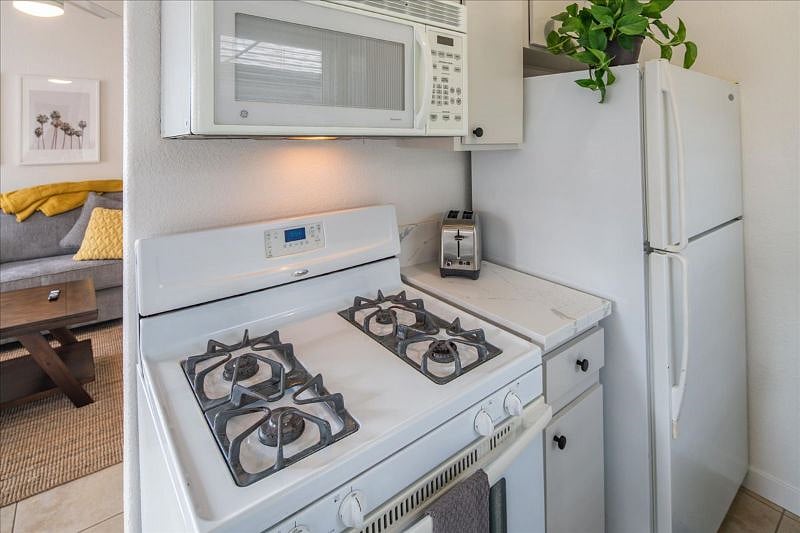 Furnished Finder property 452542_1 photo 14
