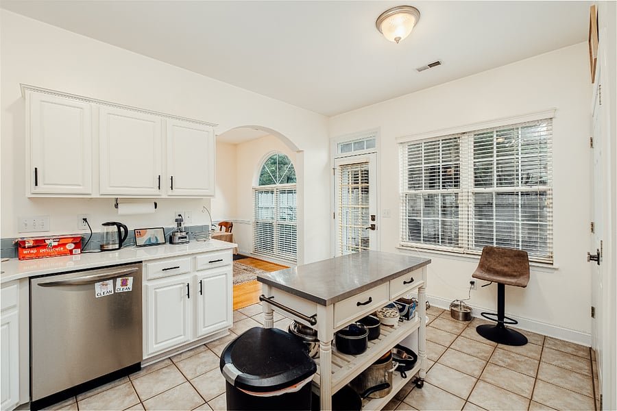 Furnished Finder property 452552_1 photo 10