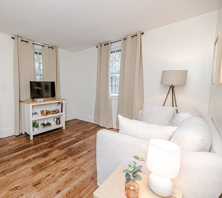 Furnished Finder property 452571_1 photo 13