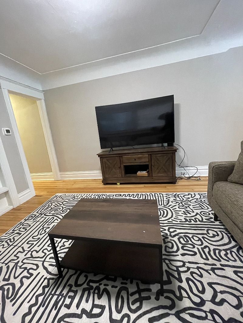 Furnished Finder property 452704_1 photo 3