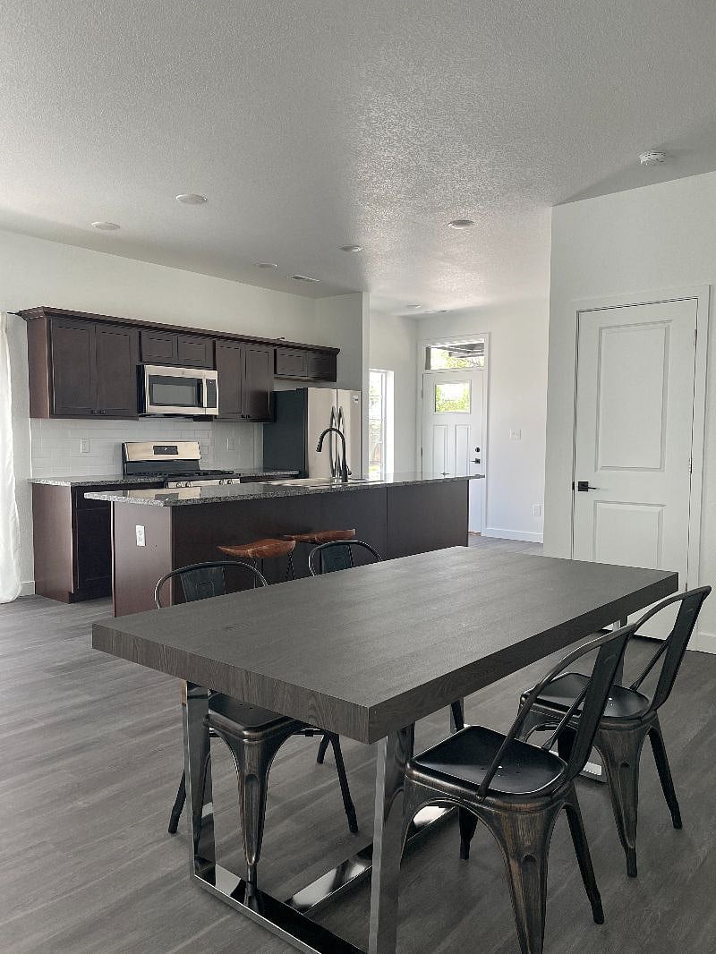 Furnished Finder property 452820_1 photo 7
