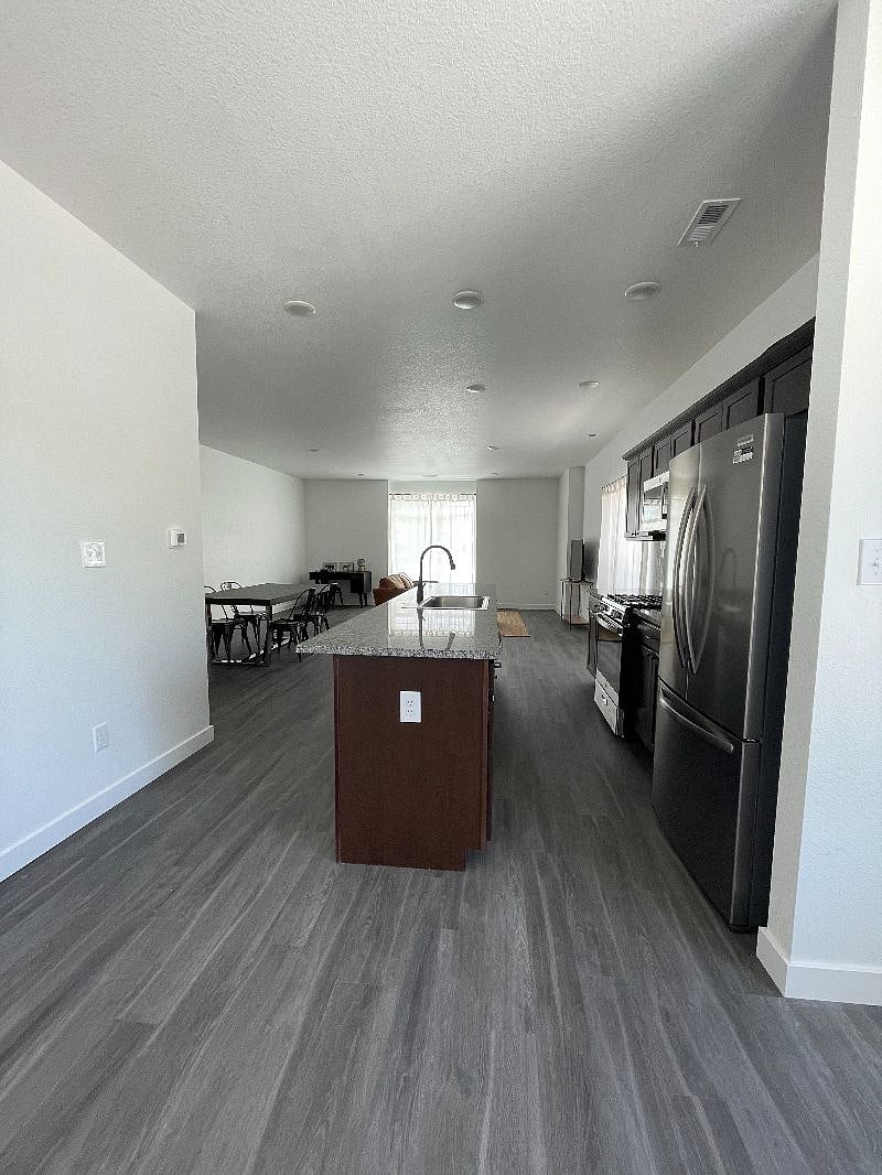 Furnished Finder property 452820_1 photo 18