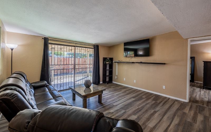 Furnished Finder property 452850_1 photo 5