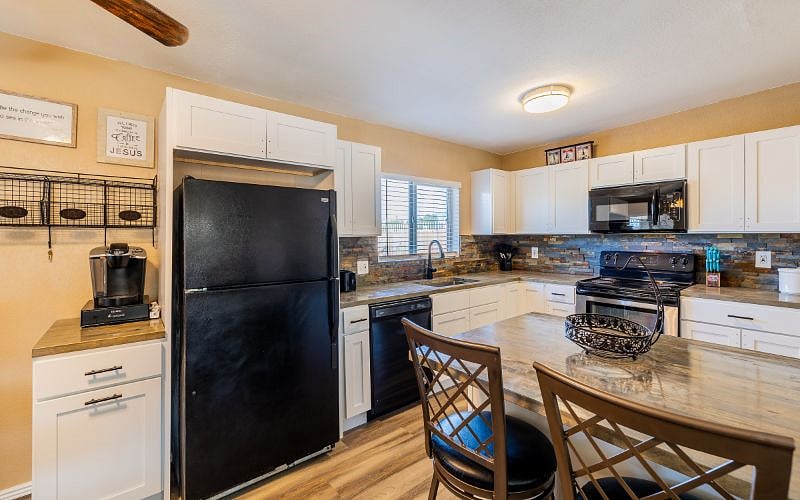 Furnished Finder property 452850_1 photo 9