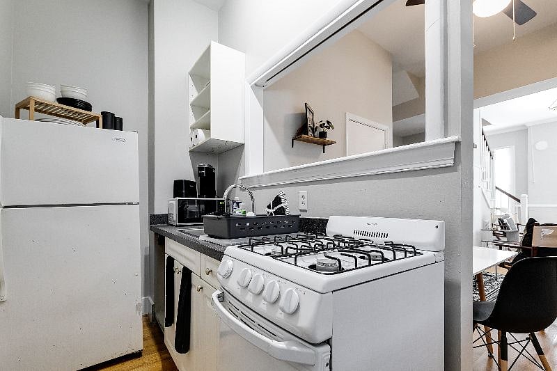 Furnished Finder property 452873_1 photo 13