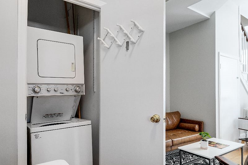Furnished Finder property 452873_1 photo 17