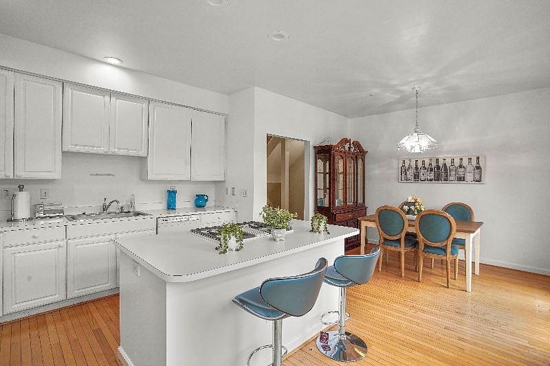 Furnished Finder property 452884_1 photo 18
