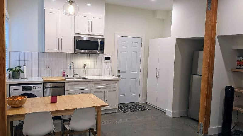 Furnished Finder property 453013_1 photo 10