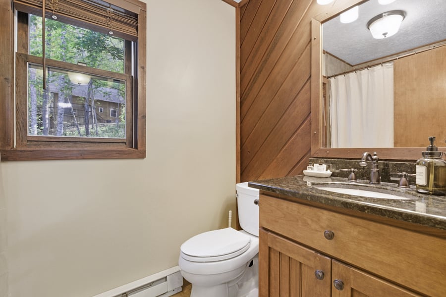 Bathroom on main level with tub/shower combo