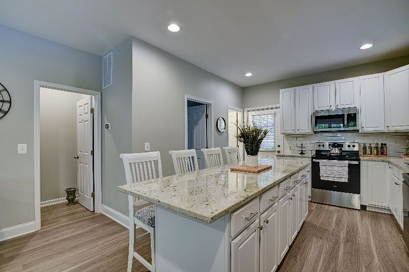 Furnished Finder property 453042_1 photo 2