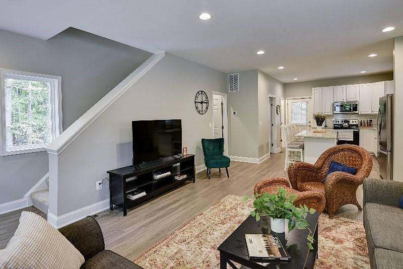 Furnished Finder property 453042_1 photo 12
