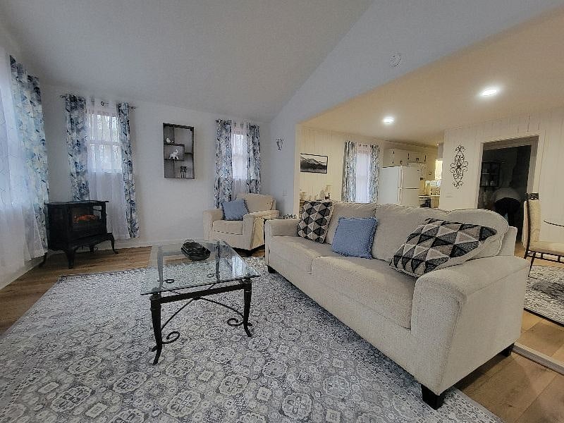 Furnished Finder property 453066_1 photo 17