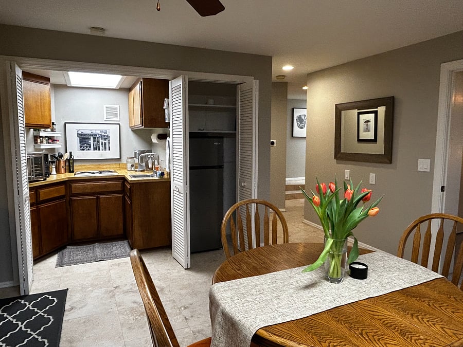 Dining table with seating for 4.