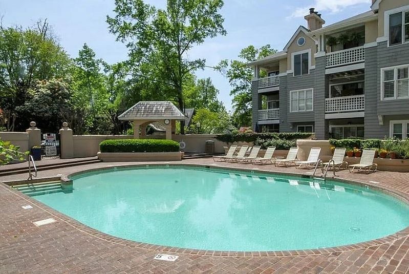 The community saltwater swimming pool - a 60 second walk from the apartment!
Take advantage of the covered grilling area as well as the lounge chairs while you escape city life.
