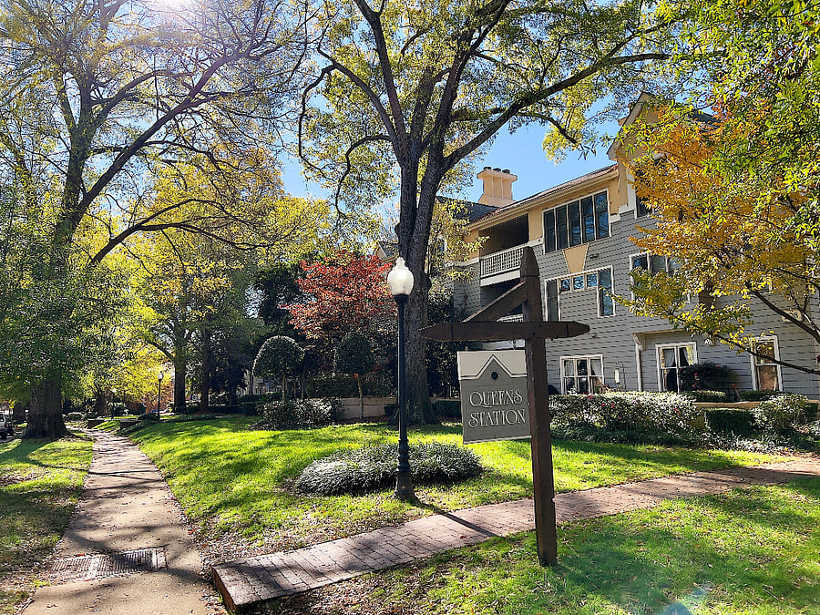 The apartment complex - shaded by trees and with fantastic access to jogging and walking routes!