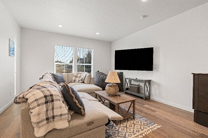 Furnished Finder property 453271_1 photo 8