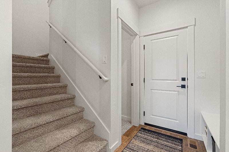 Furnished Finder property 453271_1 photo 44