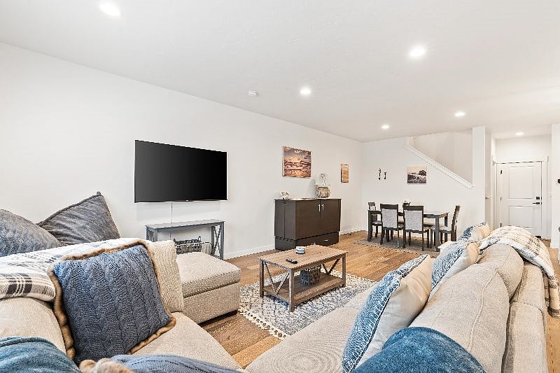 Furnished Finder property 453271_1 photo 7