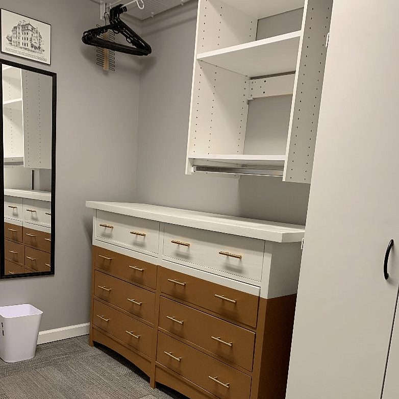 Suite Adeline - walk-in closet
