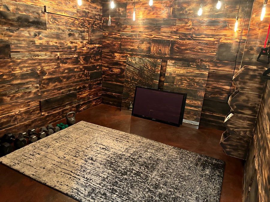Suite Adeline - Lower level workout space with some basic weights, bands and a tv with a HDMI connector. 