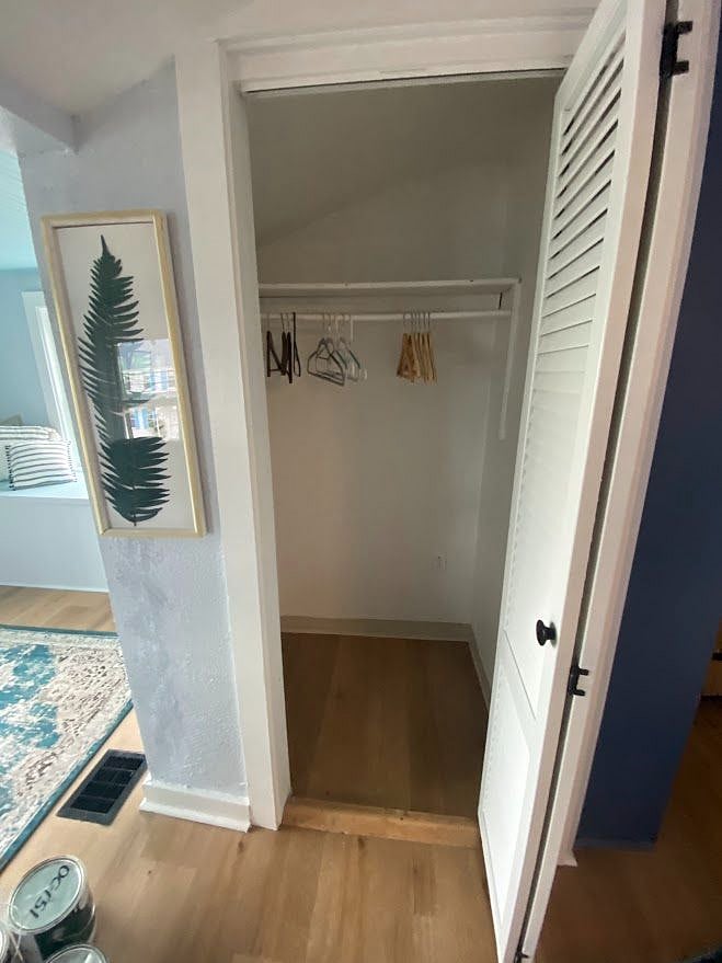 Coat closet
