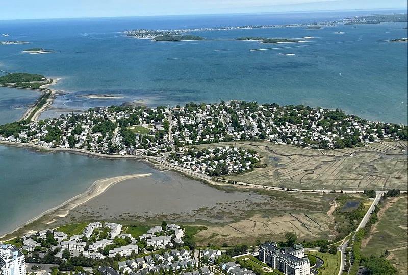 Squantum Peninsula

https://en.wikipedia.org/wiki/Squantum
