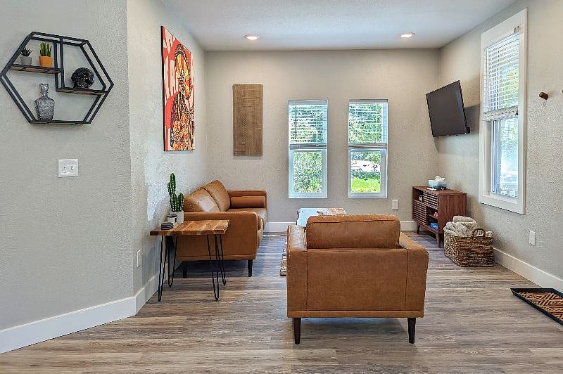 Furnished Finder property 453393_1 photo 3
