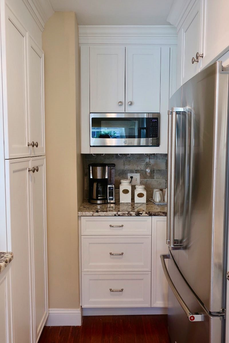 Wake up to a warm cup of coffee/tea!