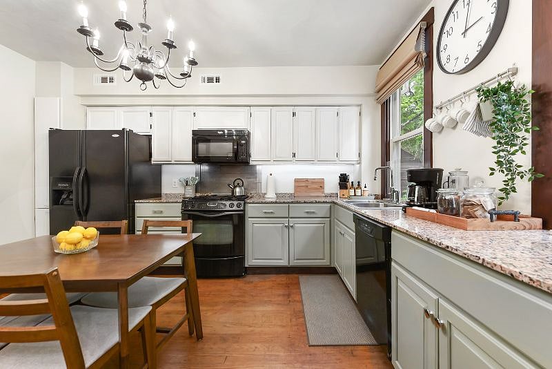 Furnished Finder property 453493_1 photo 9