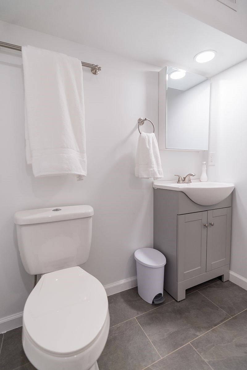 This bright and beautifully-tiled bathroom is eco-friendly! Plus, shower gel, shampoo and conditioner is included so you don't need to worry about bringing your own, or buying those wasteful 3-oz containers.