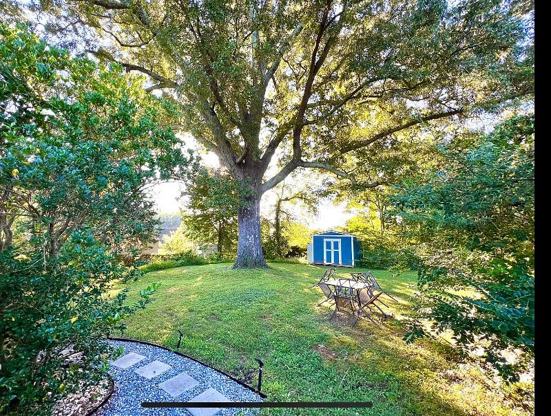 Enjoy our backyard while you stay with us! It isnt fenced in, but youre welcome to let your dog enjoy the space so long as you pick up after them.