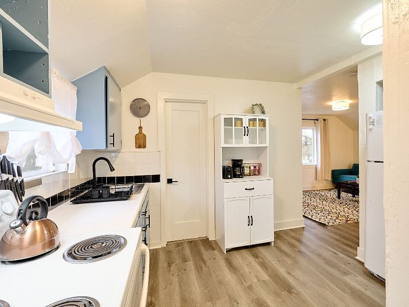 Furnished Finder property 453625_1 photo 23