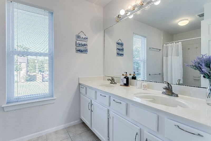 Furnished Finder property 453763_1 photo 40