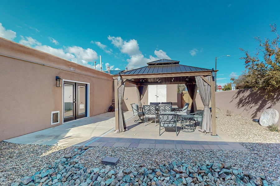 Furnished Finder property 453836_3 photo 27