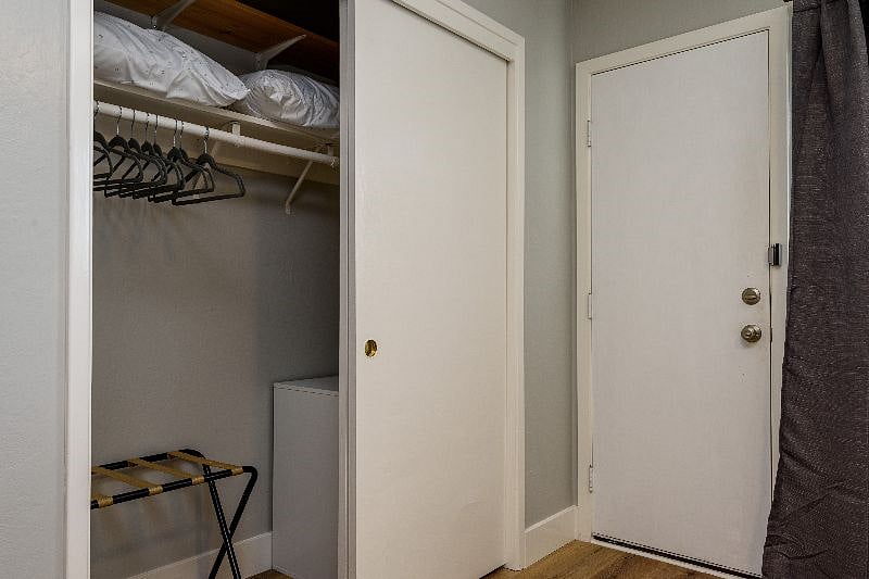 Furnished Finder property 453869_1 photo 14