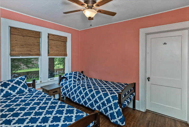 Third bedroom with two twin size beds