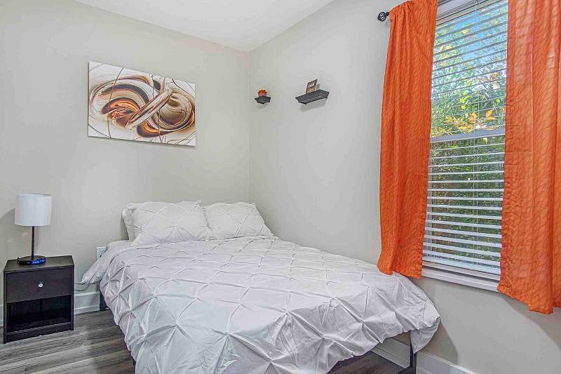 Furnished Finder property 453948_1 photo 17