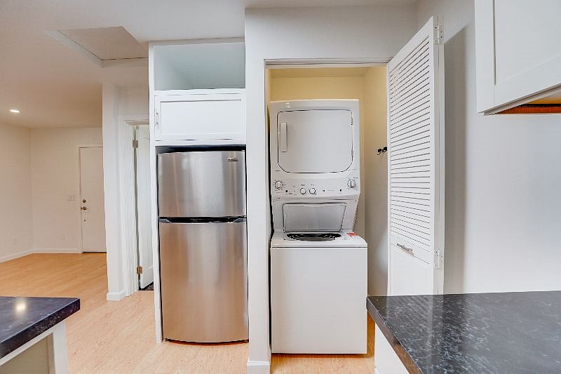 Furnished Finder property 453963_1 photo 3