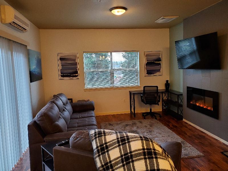 Furnished Finder property 453967_1 photo 8