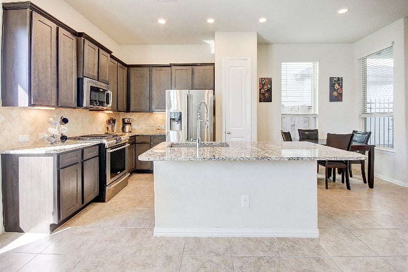 Furnished Finder property 453976_1 photo 10